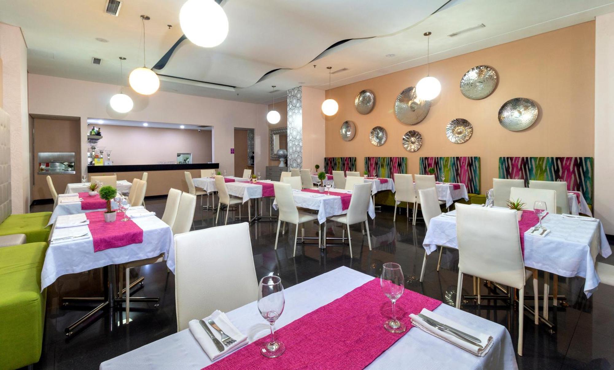 Hotel Baroca Montería Екстериор снимка